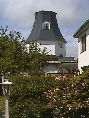 Beschreibung: Gartenansicht der Mhle